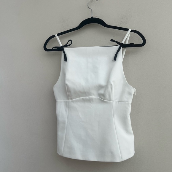 Zara White Camisole with Black Bow Accents - Picture 5 of 12